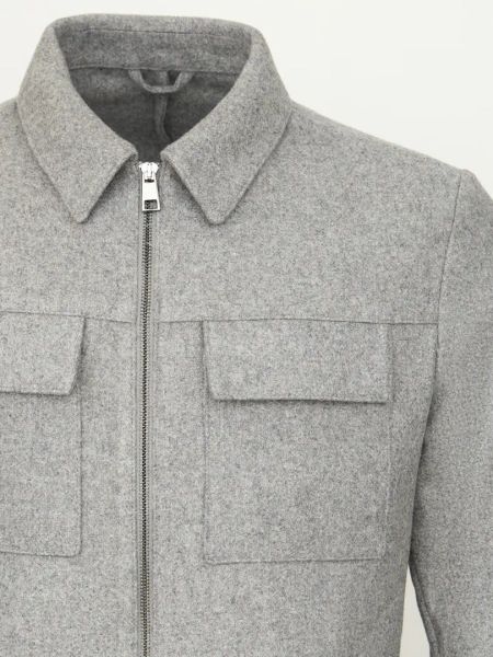 Kasumov_Jkt_22-1004_17-сер (1)