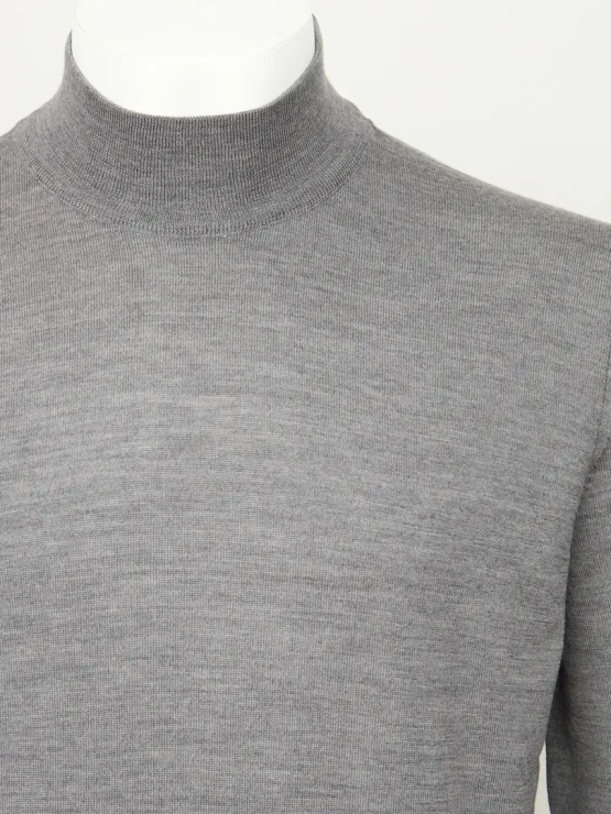 Kasumov_2302-сер (1)